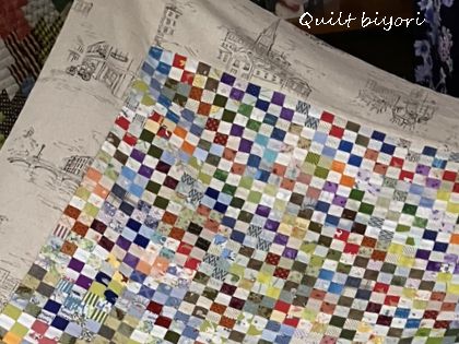 真四角なカラフルなキルトタペストリー 037 ヘキサゴンのパッチワークタペストリー パッチワークキルト