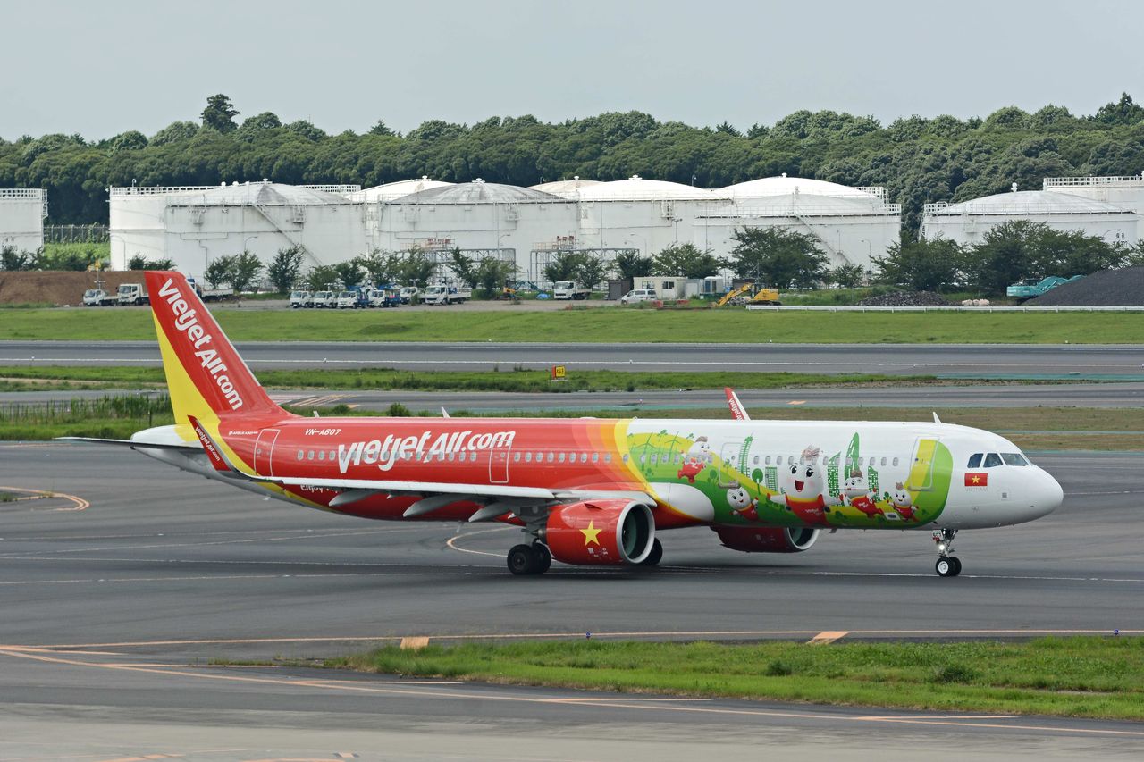 マスコットキャラクターのエイミー ゆるゆる飛行機撮影