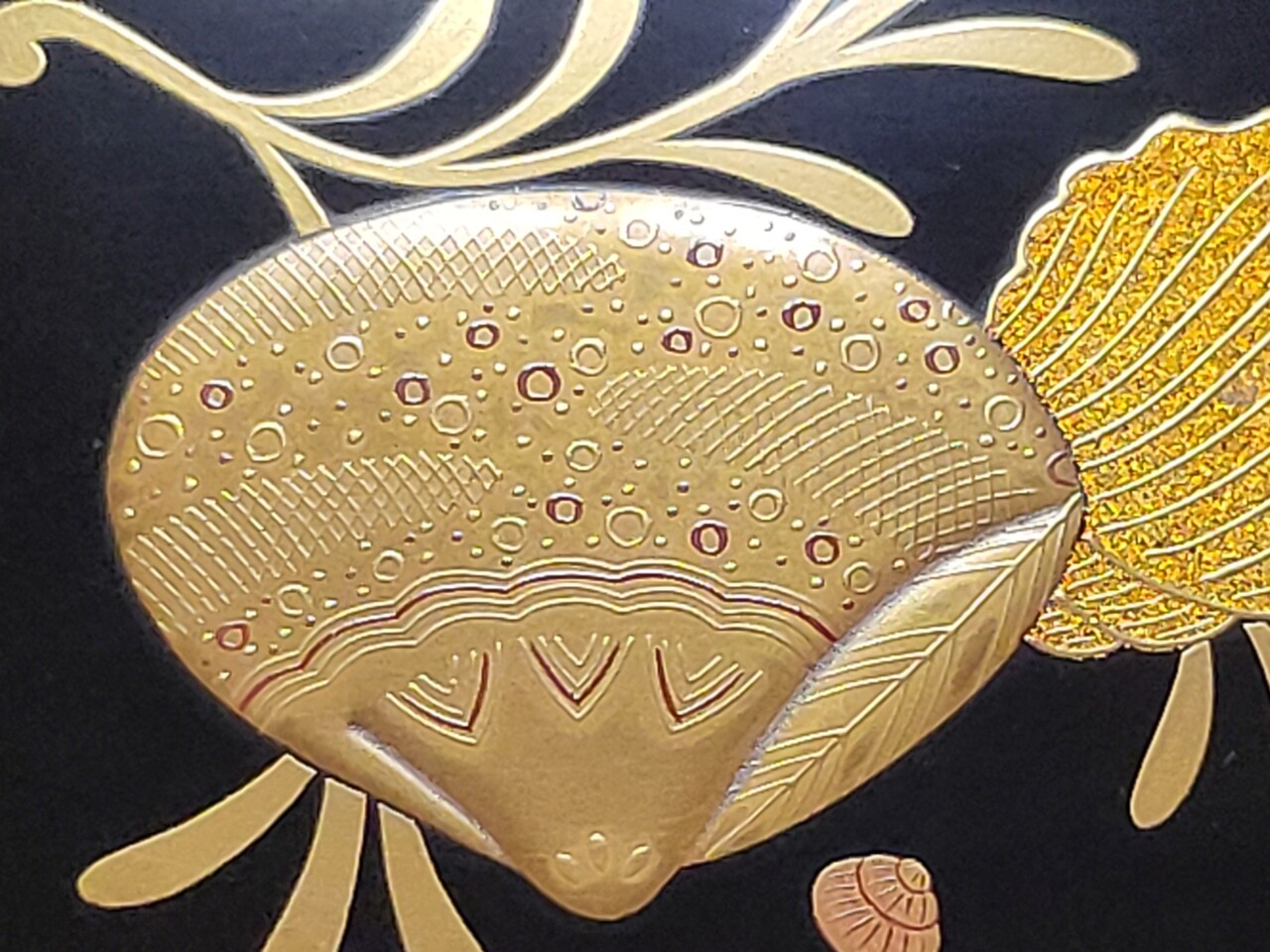 【Tatsu Kazuki】茶平一斎 海松貝蒔絵 四方盆 共箱 海松貝四方盆 : 茶道具商 山美