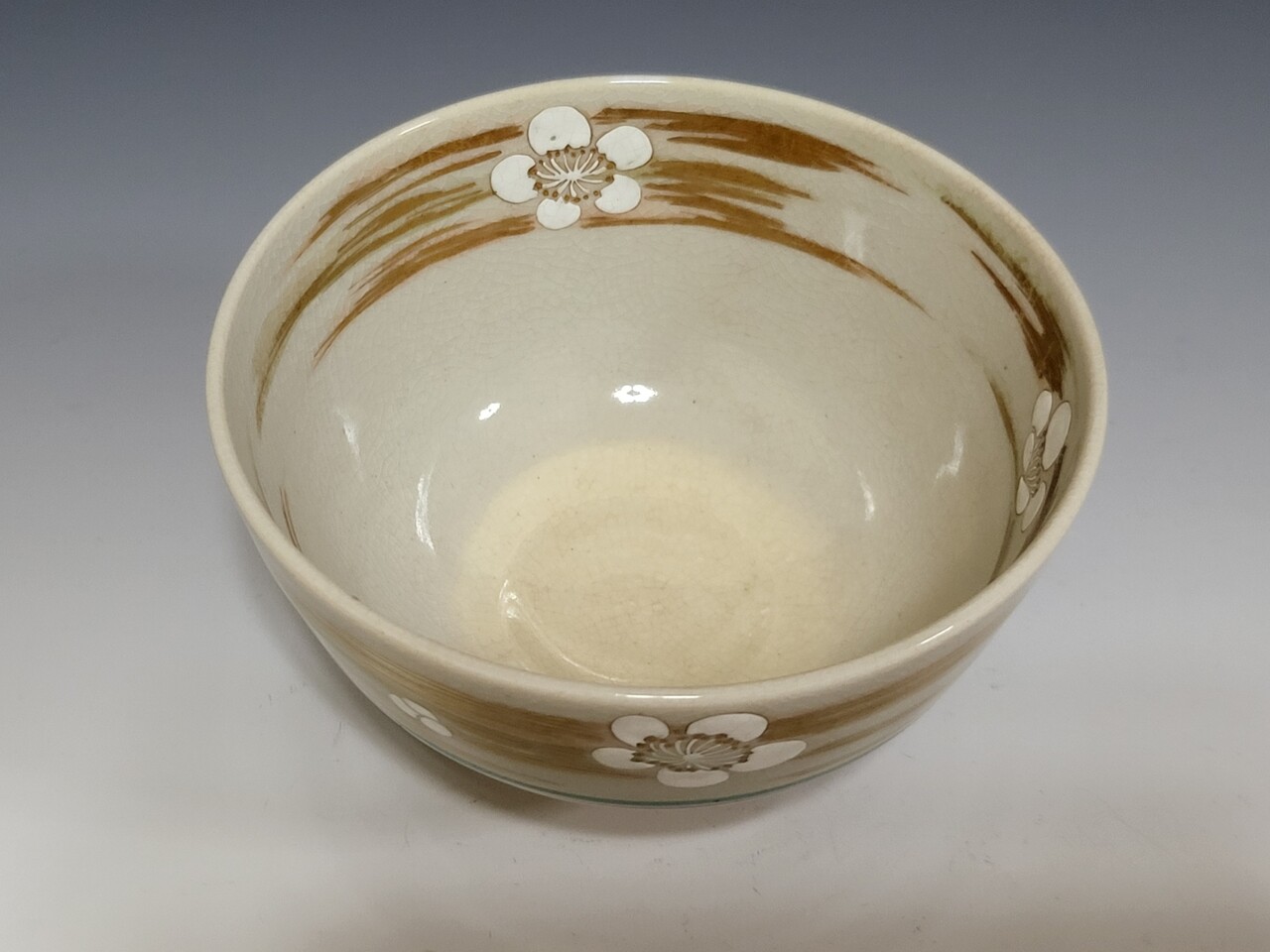 茶道具 梅絵 筒茶碗 美品(K-A666) 茶道具 梅絵 筒茶碗 美品(K-A666)