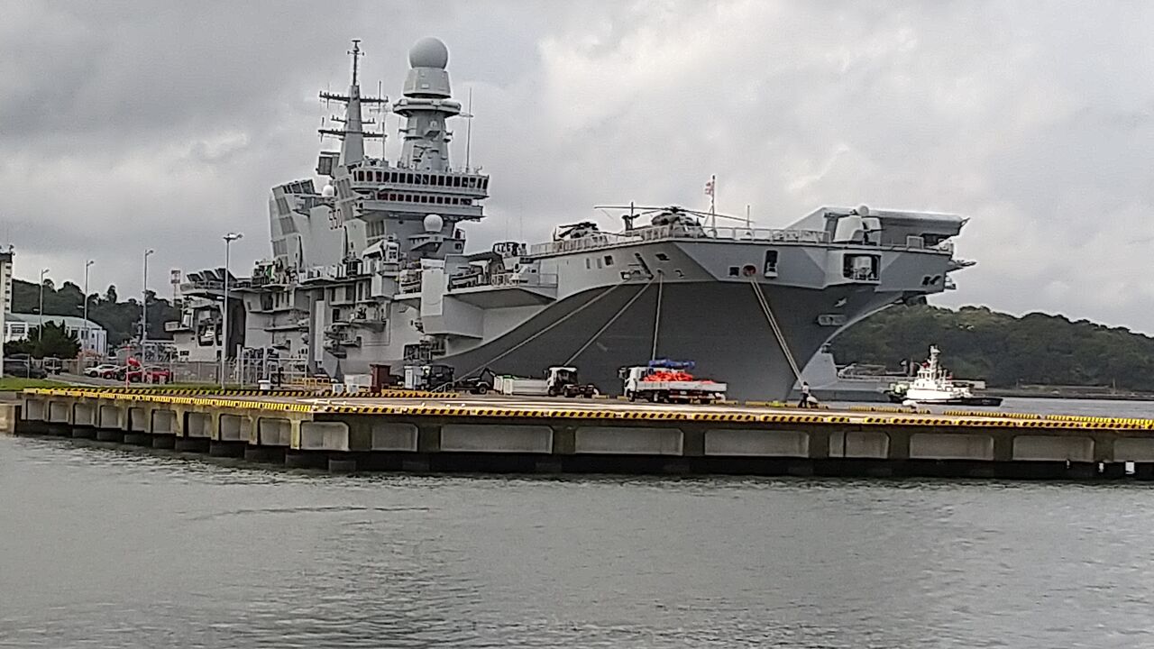 イタリア海軍　空母　カブール CAVOUR キーホルダー 横須賀基地 イタリア海軍空母 カヴール入港 Yokosuka