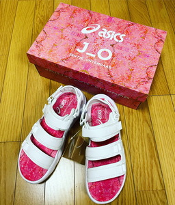 JANTJE ONTEMBAARサンダル
