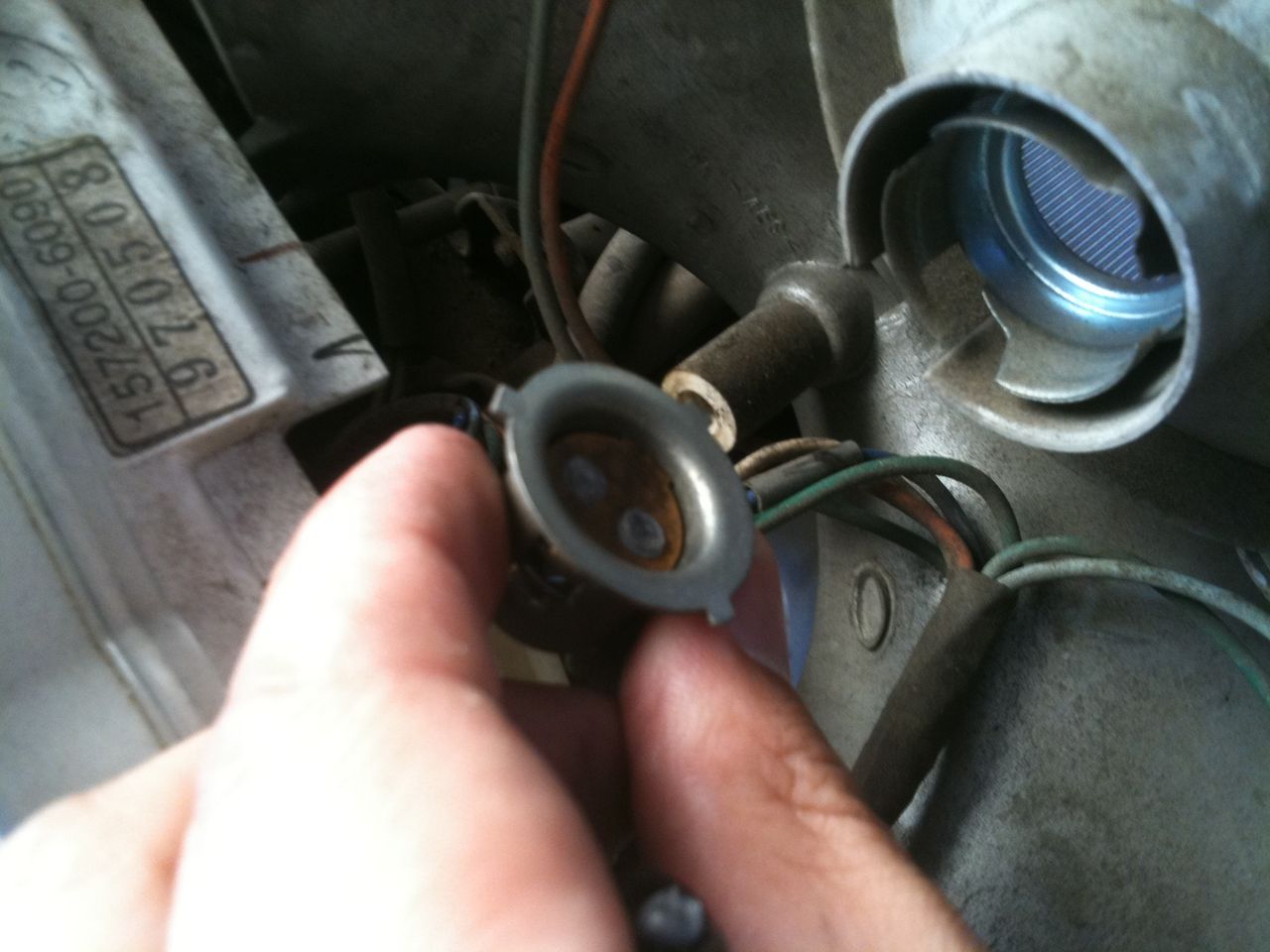 Dio Fit ヘッドライトバルブ交換 Fxと家庭菜園とバイク整備の日記