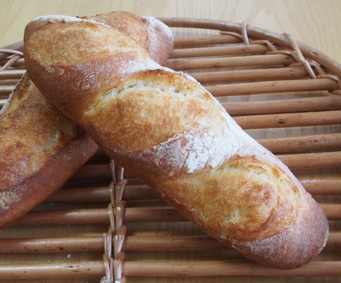 250度までしか上がらないオーブンでも フランスパンは焼けます 与那原町のちいさなパン教室