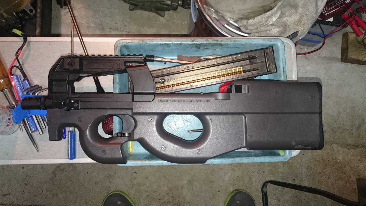 Tokyo Marui [P90] Junk revival plan part 1! I reassembled