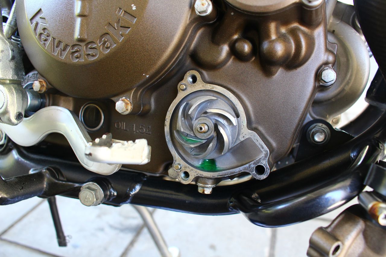 KLX】 メンテナンス日記5 【メカニカルシール交換（ウォーターポンプ 