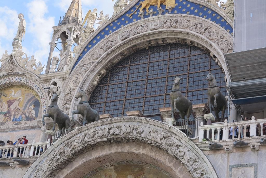 イタリア 10 ヴェネツィア サン マルコ広場 花咲かすおじさん イタリア 10 ヴェネツィア サン マルコ広場 花咲かすおじさん