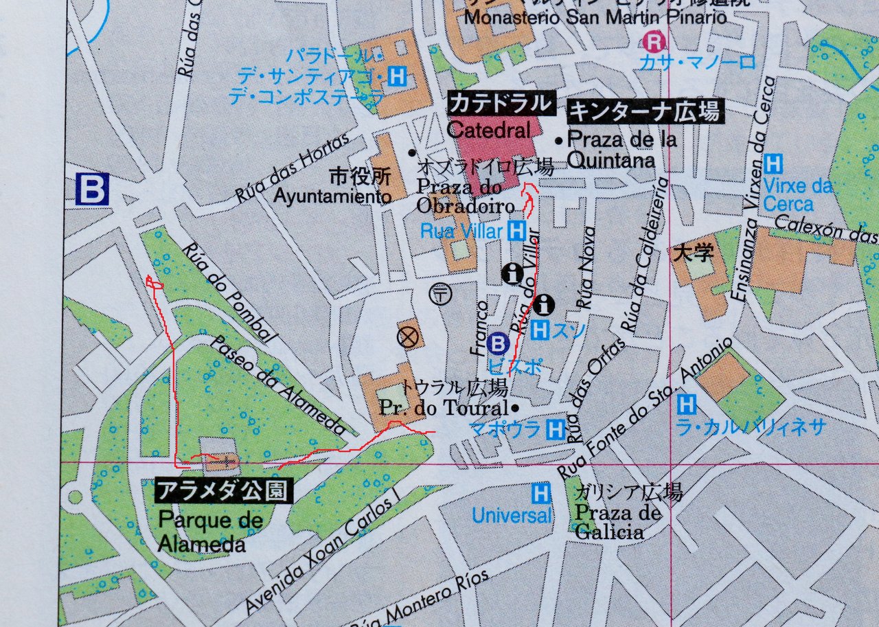 ポルトガル 17 サンティアゴ5 旧市街歩き2 花咲かすおじさん ポルトガル 17 サンティアゴ5 旧市街歩き2 花咲かすおじさん