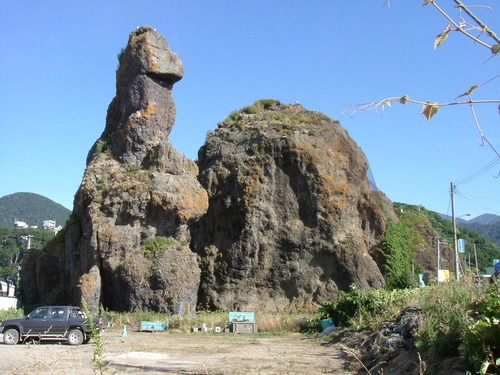 ゴジラ岩