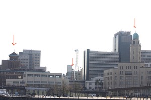 赤レンガからの三塔