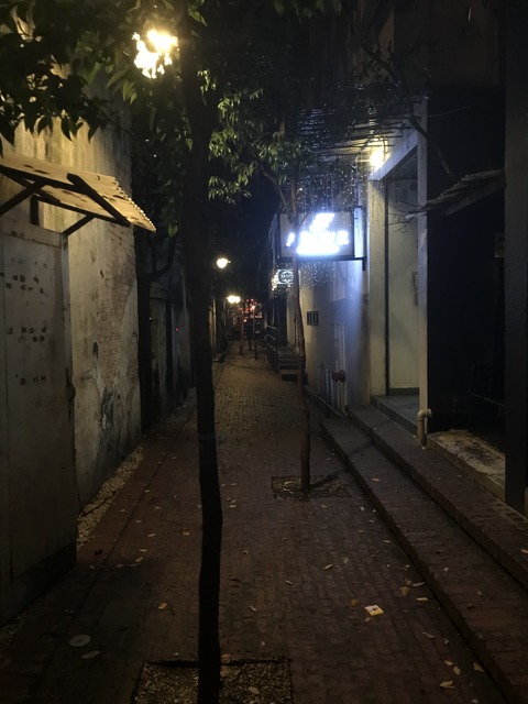 70B1ACA4-2C31-47A7-BAD4-4B4AAFAE7F9C