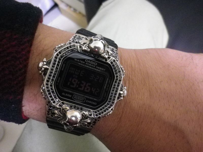 クロムハーツ シリーズから新デザインの登場です！スカル・クロス