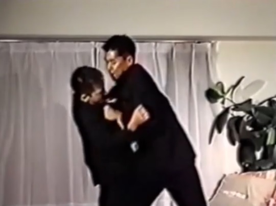 生意気なんだよてめぇ…