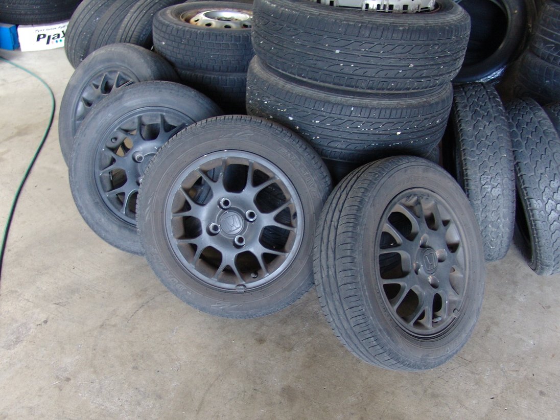 ライフダンク純正ホイール