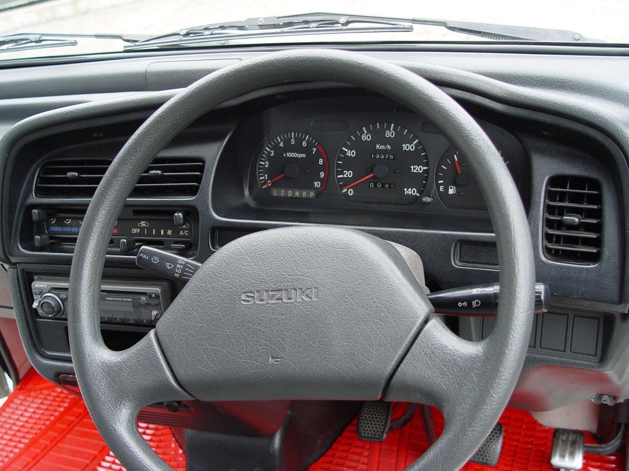 suzuki キャリー Dc51t タコメーター キーレス取り付け 車屋なのに ハモンドオルガン演奏 ガレージテイクワン suzuki キャリー Dc51t タコメーター キーレス取り付け 車屋なのに ハモンドオルガン演奏 ガレージテイクワン