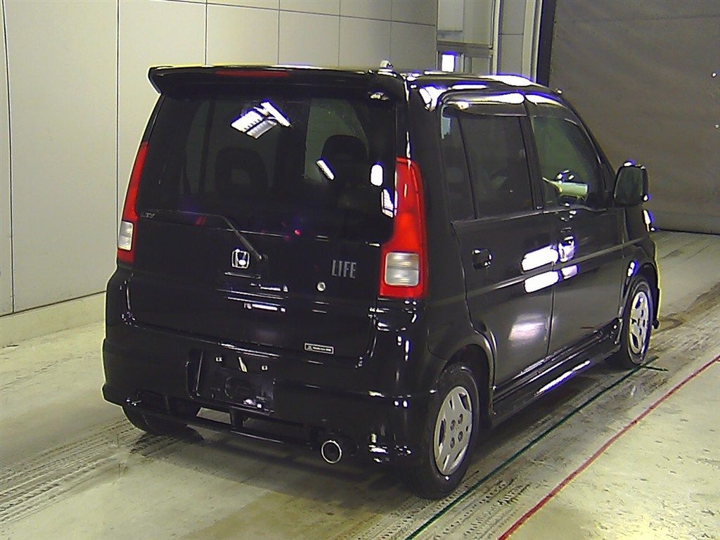 ライフ JB1 5速MT : 車屋なのに☆ハモンドオルガン演奏？ガレージ