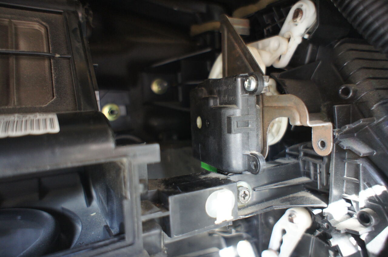 オートエアコン 切り替えフラップ ライフjb7 車屋なのに ハモンドオルガン演奏 ガレージテイクワン