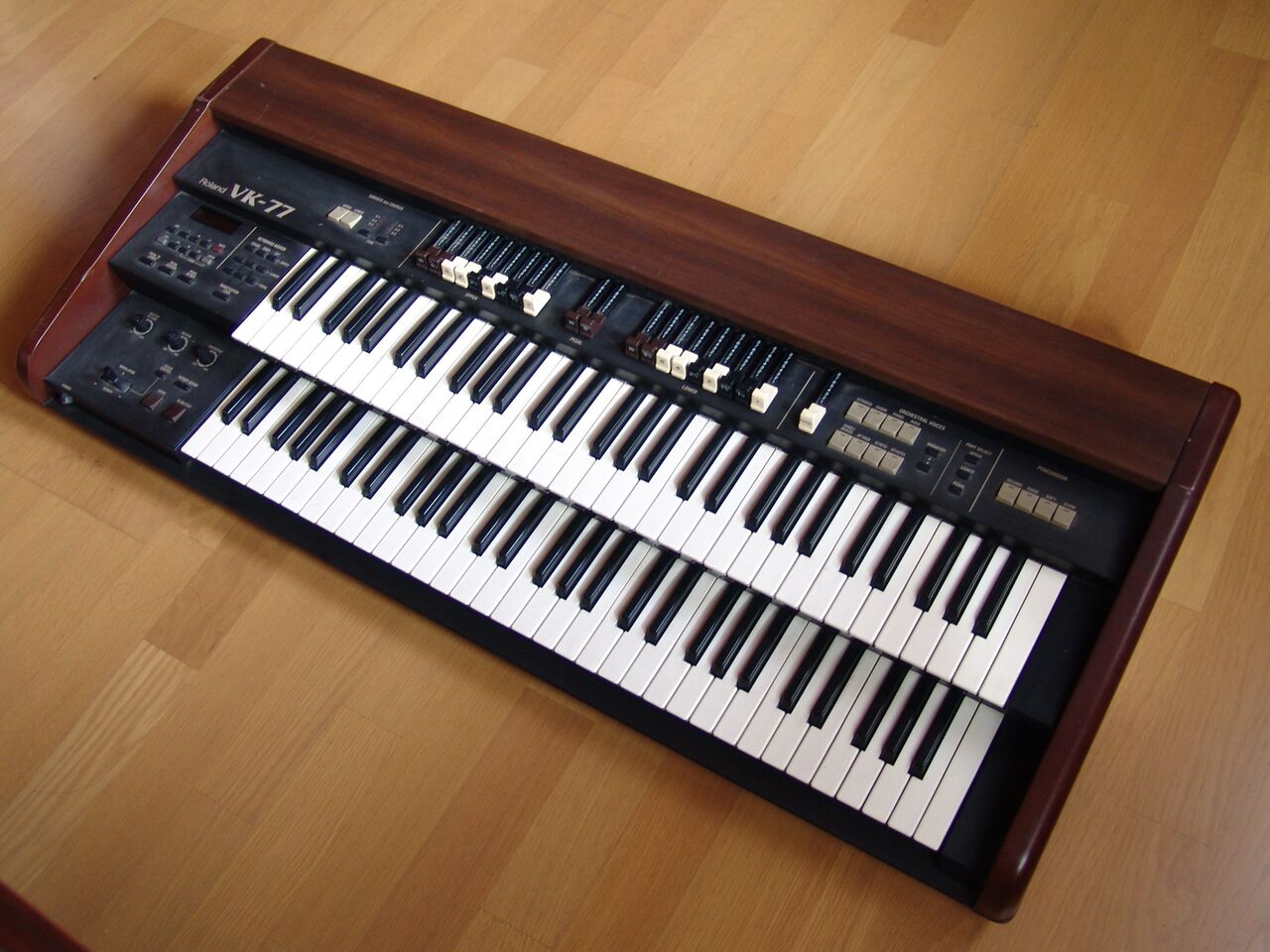 Roland オルガン VK-77 断捨離します : 車屋なのに☆ハモンド