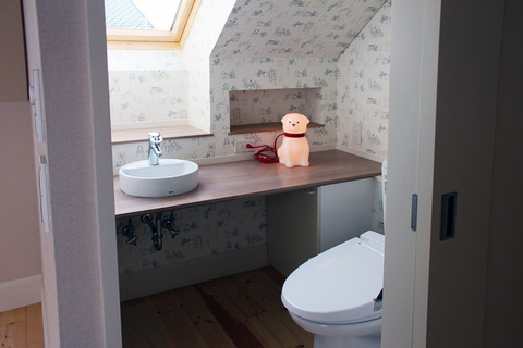 web20160505トイレ2階