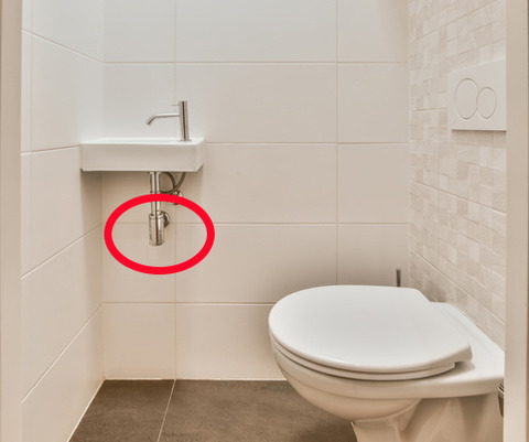 手洗い排水壁iStock-2210699956 のコピー