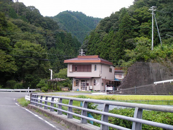5cd6f7a3.jpg