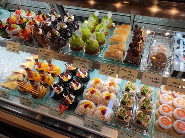 唐津のケーキ スイーツショップ ル カリヨン 唐津市神田 がばいよか佐賀 唐津のケーキ スイーツショップ ル カリヨン 唐津市神田 がばいよか佐賀