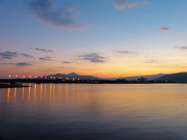 朝の松浦川河口