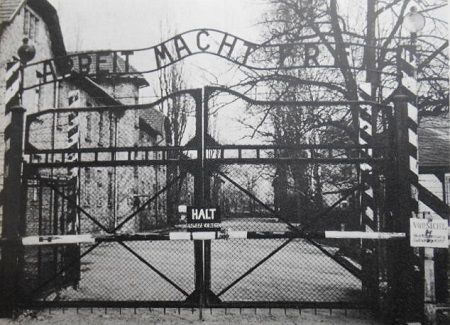 アウシュヴィッツ