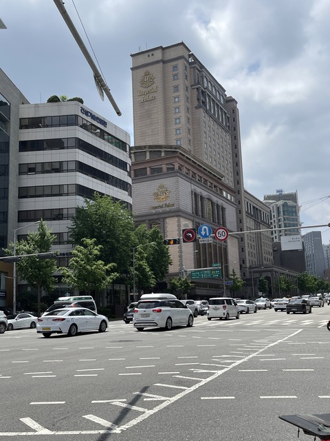 0F0BE327-EBE3-4771-8A17-5356C40E77CD