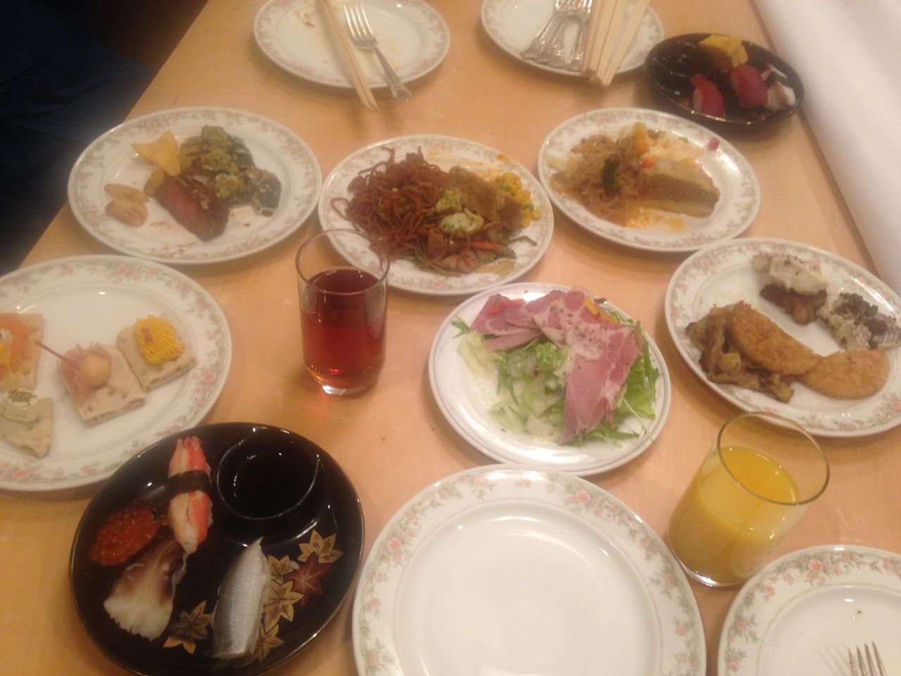 立食パーティーの御馳走