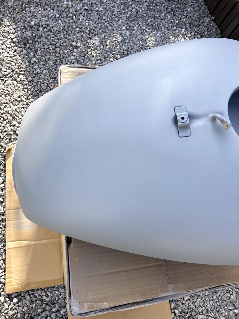 ドラッグスター400 タンクRAW仕上げ ウレタンクリアー ドラッグスター400 タンク塗装の手順と注意点（スプレー缶） : GUY's