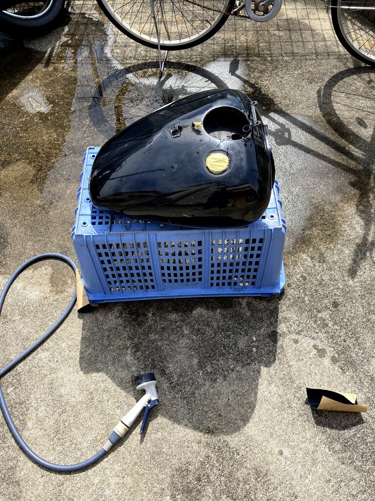 ドラッグスター400 タンク塗装の手順と注意点(スプレー缶) : GUY's ドラッグスター400 タンク塗装の手順と注意点(スプレー缶) : GUY's
