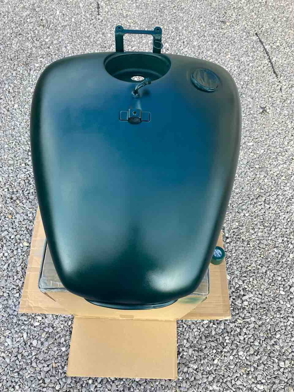 ドラッグスター400 タンク塗装の手順と注意点(スプレー缶) : GUY's ドラッグスター400 タンク塗装の手順と注意点(スプレー缶) : GUY's