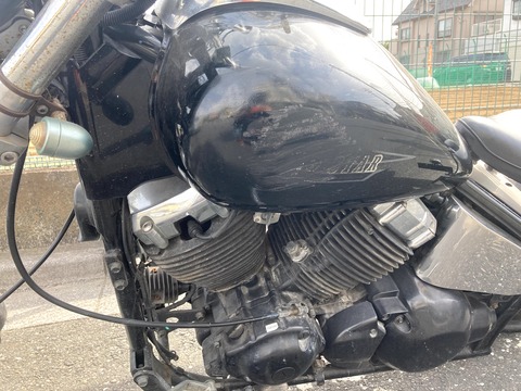 ドラッグスター400 タンク塗装の手順と注意点(スプレー缶) : GUY's ドラッグスター400 タンク塗装の手順と注意点(スプレー缶) : GUY's