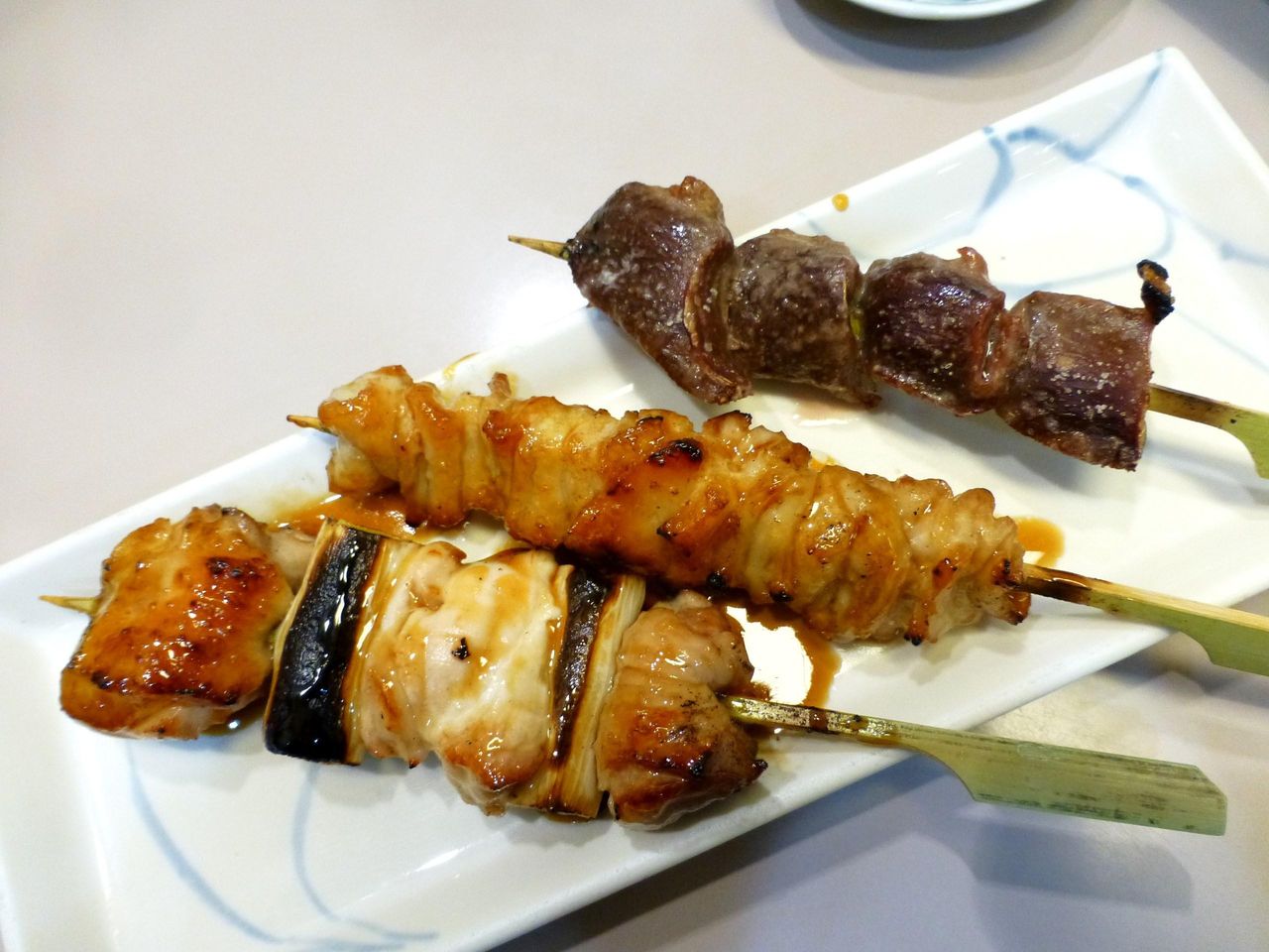 比内地鶏ねぎま串380円/皮串320円/砂肝串310円