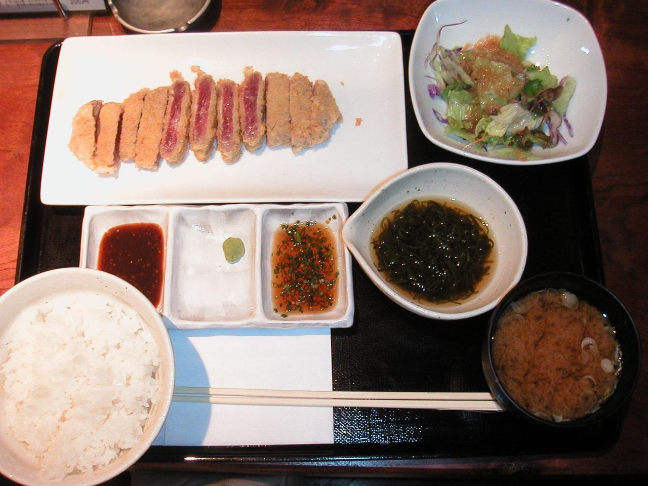 テレビで紹介された、牛かつランチ900円