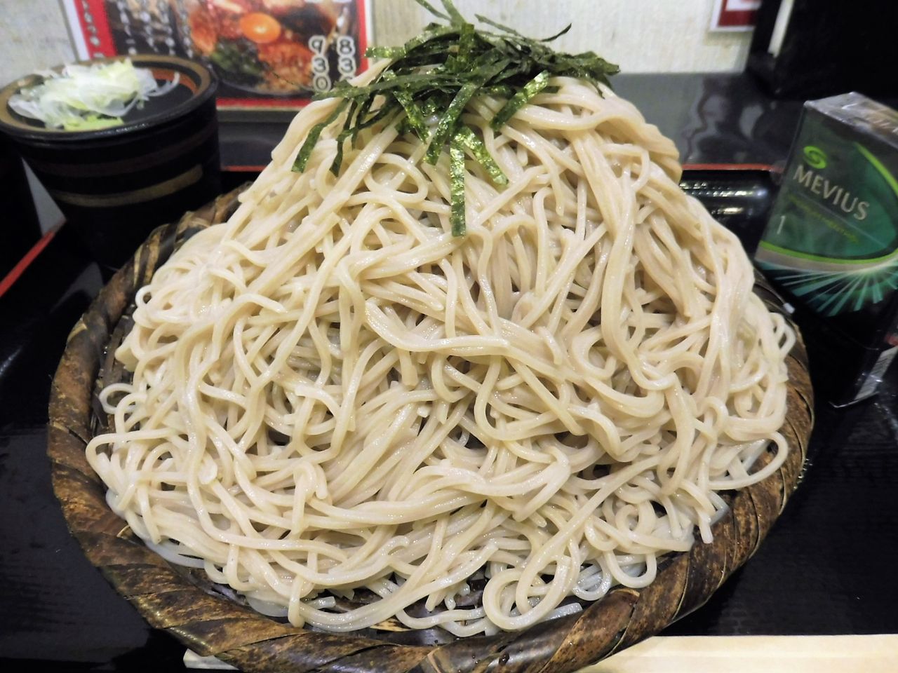 芝公園の ざるそば屋 で デカ盛り天ざるそば Gakudaiの週末はデカ盛り