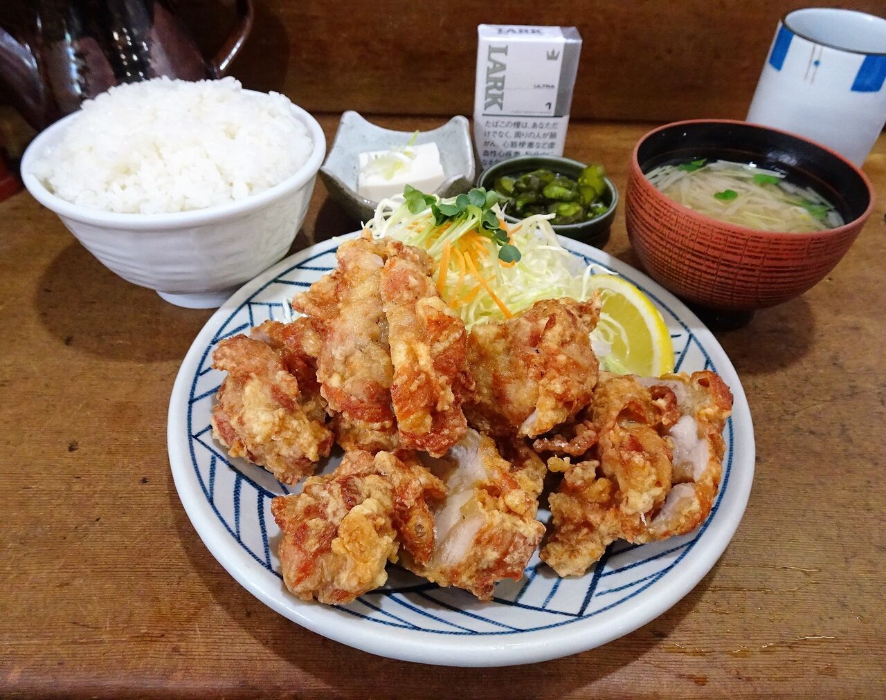 □南加瀬の「とんかつ三田」で、デカ盛り唐揚げ定食！ : gakudaiの週末