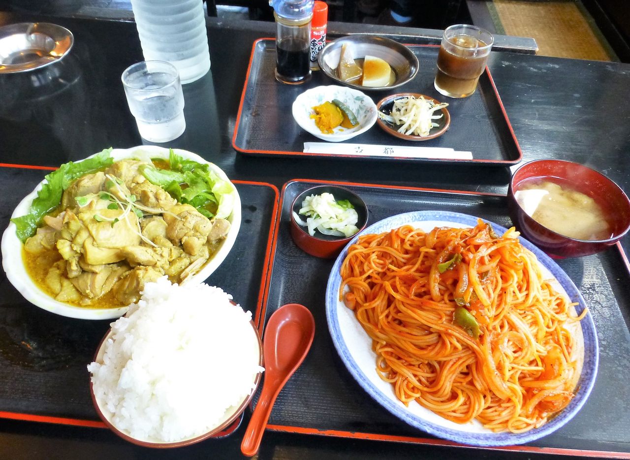 入間市の 古都 で デカ盛りナポリタンセット Gakudaiの週末はデカ盛り