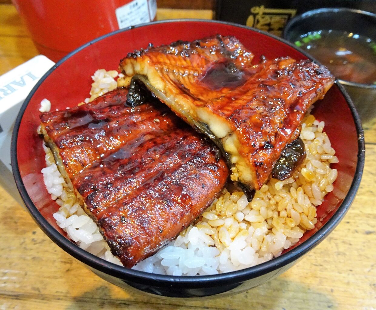 神田の 宇奈とと で デカ盛りうな丼 Gakudaiの週末はデカ盛り