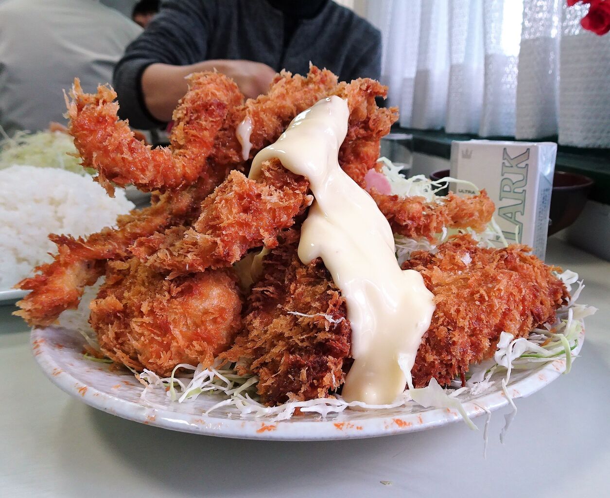 神保町の キッチンマミー で デカ盛りとりカキセット Gakudaiの週末はデカ盛り