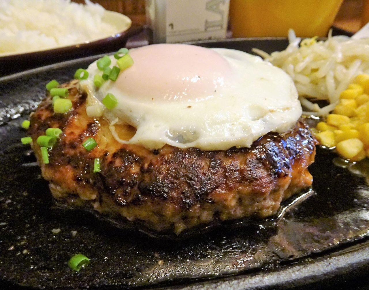 新橋の すてーき亭 で デカ盛りハンバーグ Gakudaiの週末はデカ盛り 新橋の すてーき亭 で デカ盛りハンバーグ Gakudaiの週末はデカ盛り