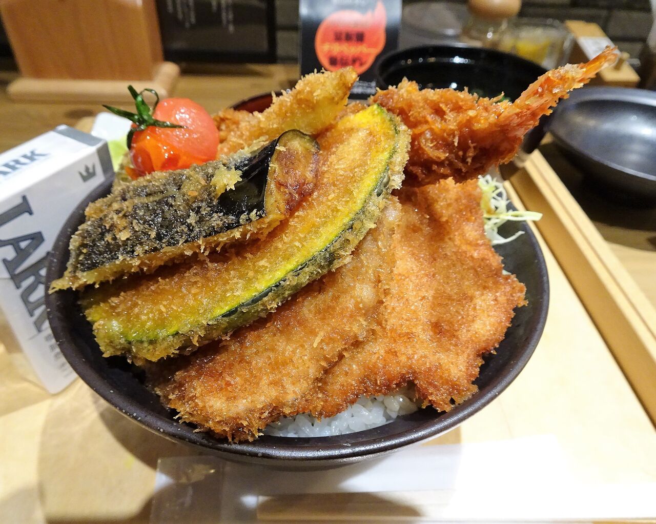 神保町の タレカツ で デカ盛りタレカツ丼 Gakudaiの週末はデカ盛り 神保町の タレカツ で デカ盛りタレカツ丼 Gakudaiの週末はデカ盛り