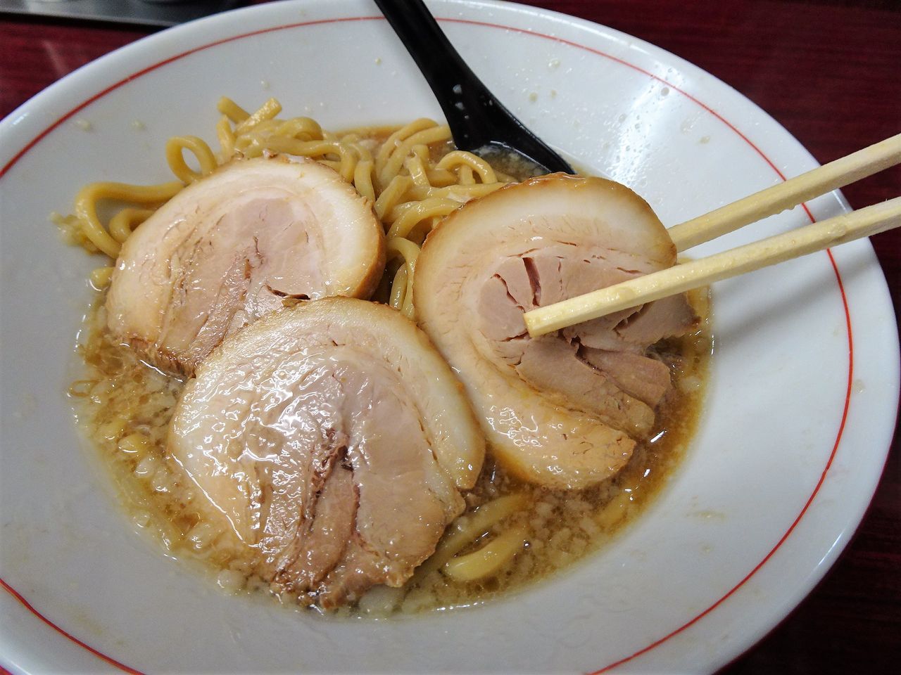 築地の トンキーメン で デカ盛り豚ラーメン Gakudaiの週末はデカ盛り 築地の トンキーメン で デカ盛り豚ラーメン Gakudaiの週末はデカ盛り