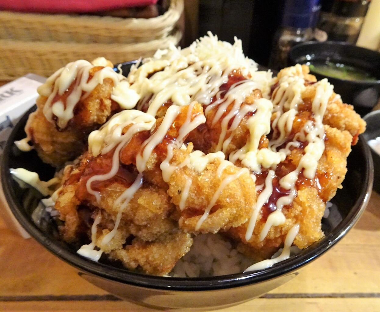 秋葉原の すためし で デカ盛り唐揚げ丼 Gakudaiの週末はデカ盛り