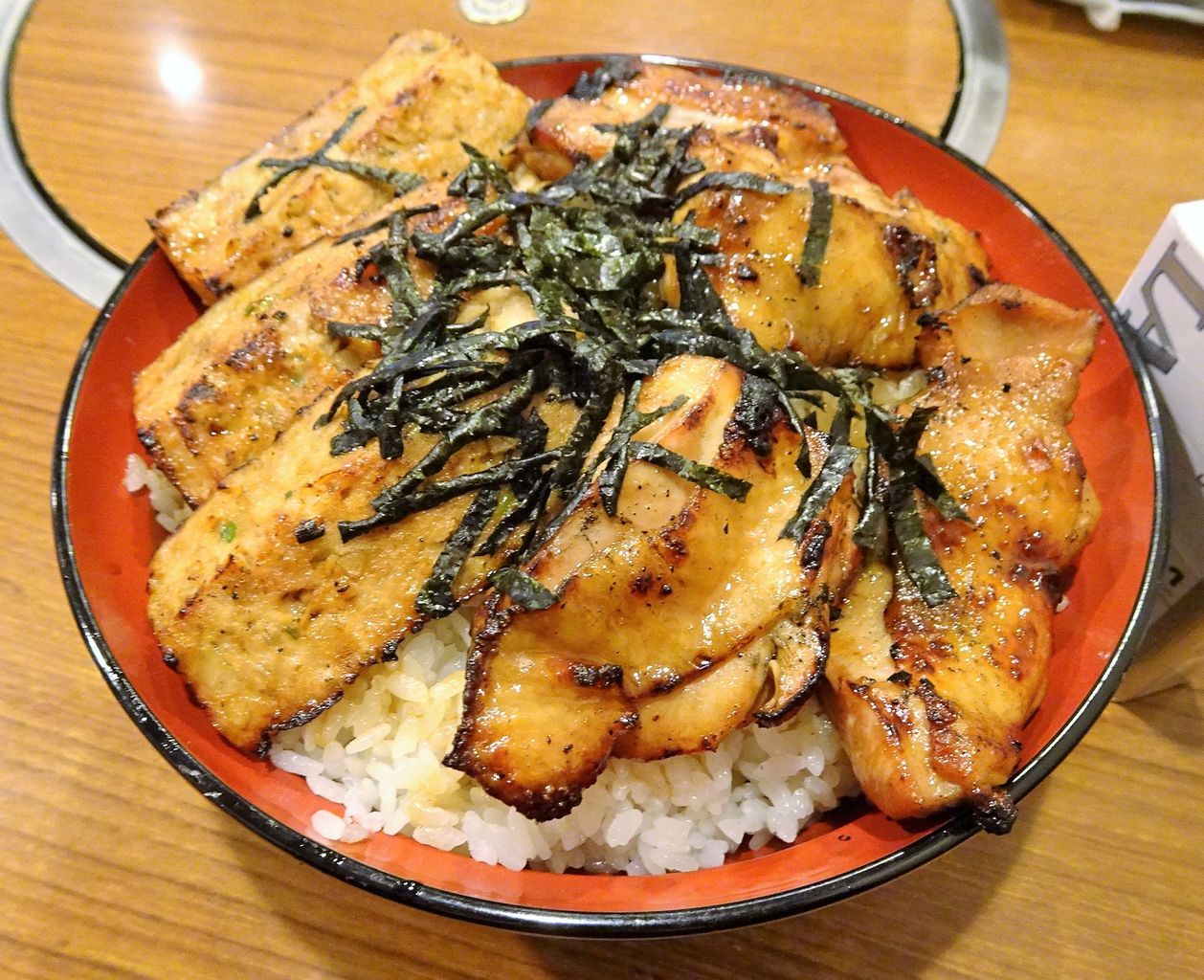 築地の「ととや」で、デカ盛りつくね焼鳥丼！ gakudaiの週末はデカ盛り！