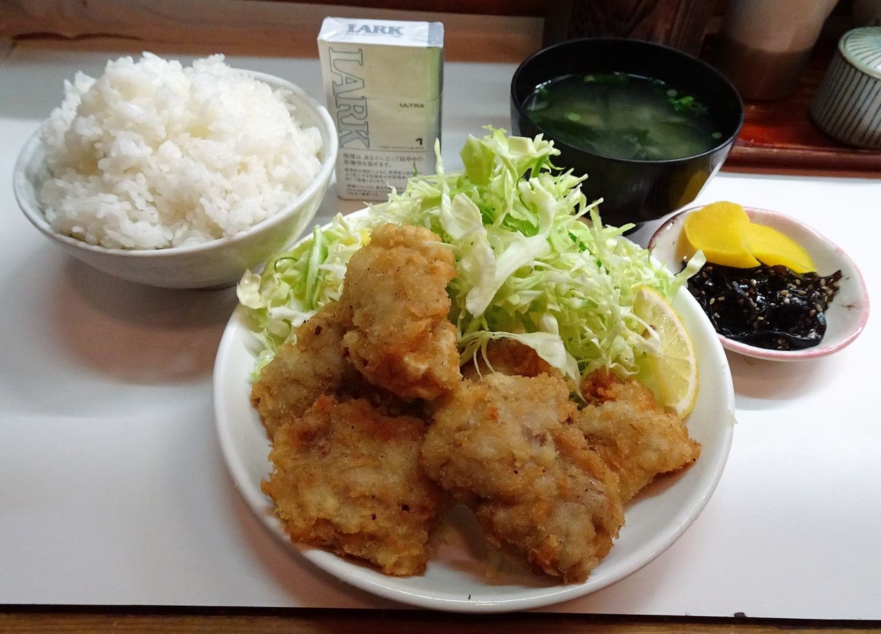有楽町の とんかつ西田 で デカ盛り若鶏一口カツ定食 Gakudaiの週末はデカ盛り 有楽町の とんかつ西田 で デカ盛り若鶏一口カツ定食 Gakudaiの週末はデカ盛り