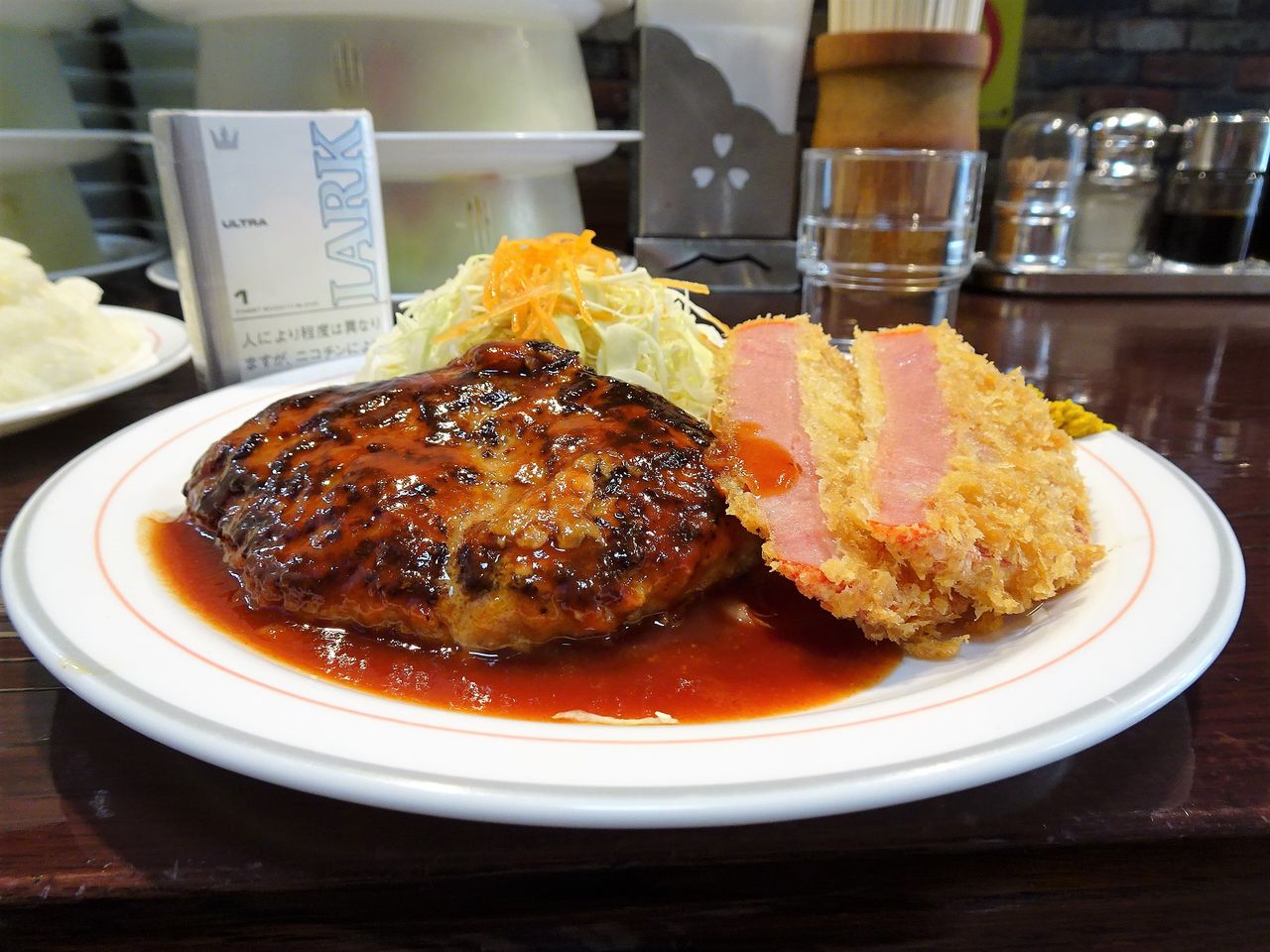 蔵前の ベア で デカ盛りハンバーグ Gakudaiの週末はデカ盛り 蔵前の ベア で デカ盛りハンバーグ Gakudaiの週末はデカ盛り