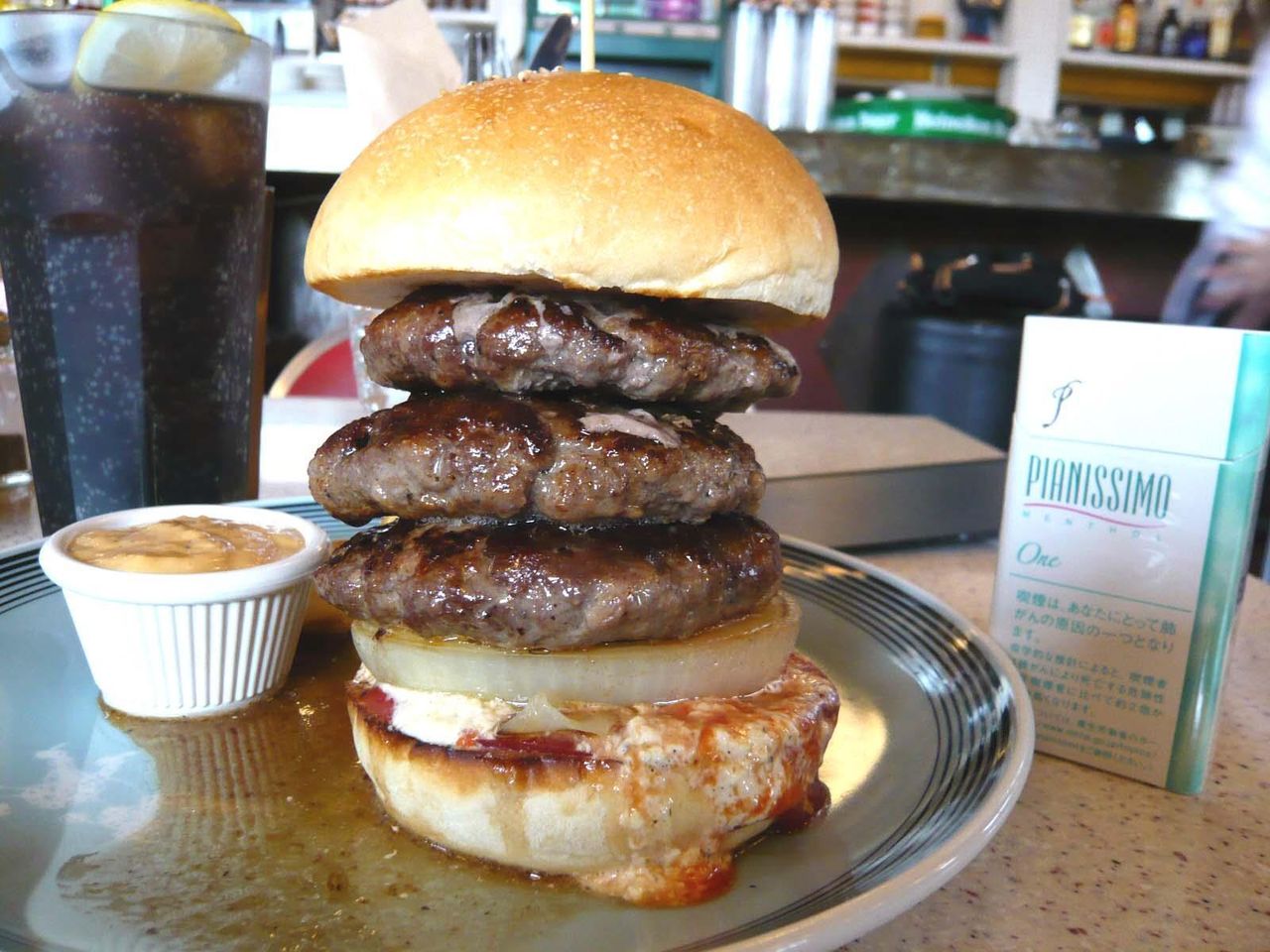 高さ13センチ!・・・エアフォースバーガー(トリプル)