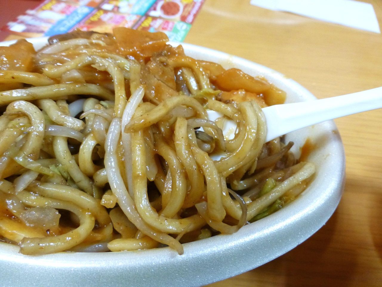 焼きそばにトマトソースをかけた、新潟イタリアン!